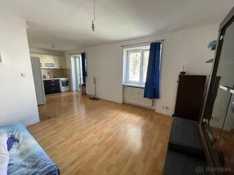 1-izbový byt s balkónom, Martin – Centrum