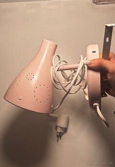 IKEA ružová nástenná lampa