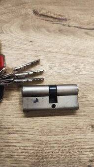 Cylindricka vlozka 35x30