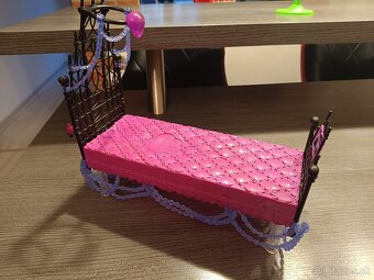 Posteľ Monster High