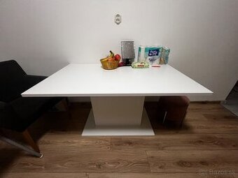 Kuchynský stôl