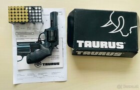 Revolver TAURUS, 357. Magnum