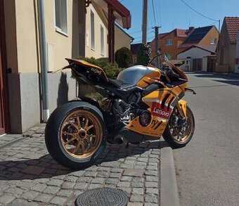 Ducati panigale V4S 2023 Bagnaia replika n°03