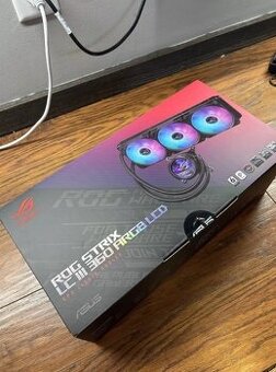Nové chlazení ASUS ROG STRIX LC III 360 ARGB LCD se zárukou