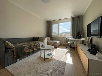 Zariadený 1 izb. byt 37m² Žarnovická, Bratislava - Rača