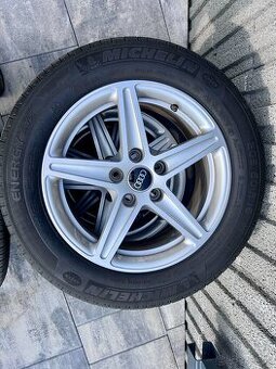 AUDI A4 - Hliníkové disky s letnými pneu Michelin