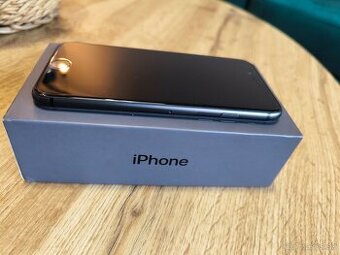 iPhone 8 – 128 GB – čierny