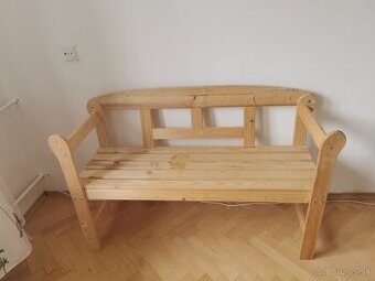 Drevená záhradná lavica z borovice