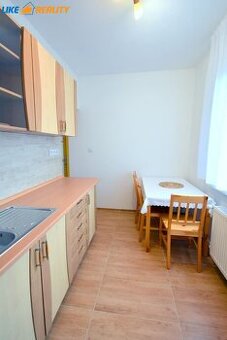 Prenájom 2 izbového bytu Centrum, ul Holubyho