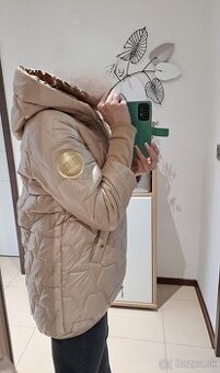 Športovo elegantná bunda