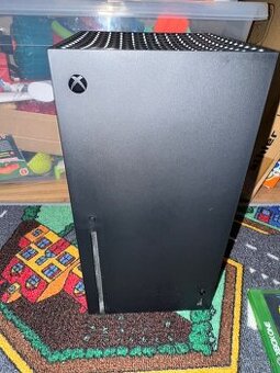 Xbox series X+2x ovládač rezervované do 29.11. Sobota