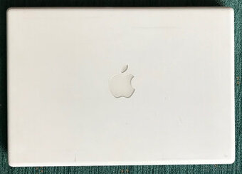 Predám McBook A1181 na náhradné diely