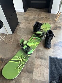 Snowboard + topánky