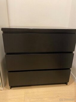 Komoda MALM Ikea so sklenenou doskou