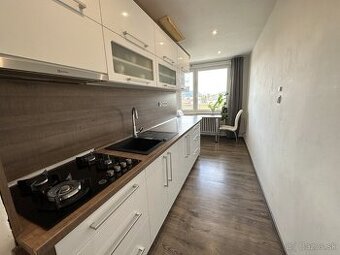 Prenájom: BYT 2+1 o výmere 62m², dva balkóny