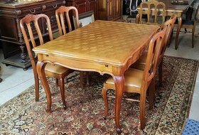 Starožitný jedálenský stôl a stoličky - 1