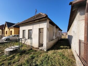 PREDAJ - Slnečný Pozemok 549 m2 so starým Rodinným Domom