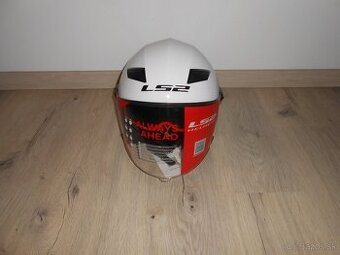 Predam novu kvalitnu moto prilbu na skutrik znacky LS2 TRACK