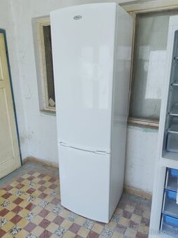 Predám chladničku Whirlpool 200cm