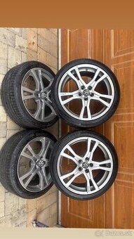 225/40 R18 Elektrony OZ RACING