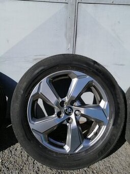 18" 5x114,3 7x18 et35 alu disky Originál Toyota RAV4 5.gen