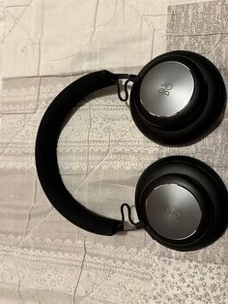 Bang & Olufsen BeoPlay H4