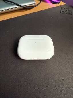 Apple airpods pro 2 lightning