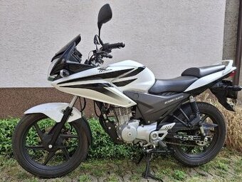 Honda CBF125 10.225km 2010