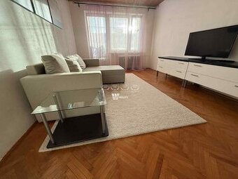 Priestranný a svetlý 3-izbový byt s balkónom a krásnym výhľa