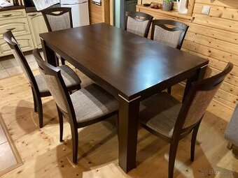 Jedálenský stôl + 6 stoličiek