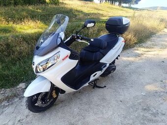 Predám skúter SYM MAXSYM 400i ABS r.v. 2017, 12.000 km