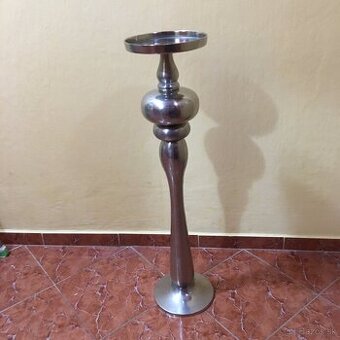 Nerezový stojan na kvet