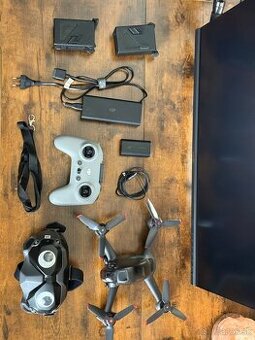 DJI FPV COMBO dron