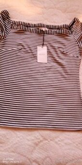 Pruzkovane dámske tričko s dlhým rukávom