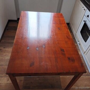 Predám kuchynský stôl.Rozmer 120x85cm. Nitra
