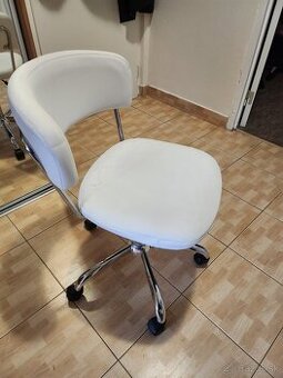 Predám kancelársku stoličku