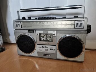 RÁDIOMAGNETOFON SANYO M-4200LU