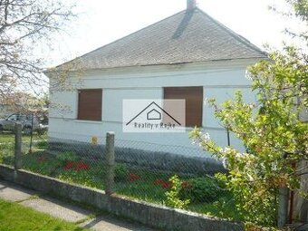 3-izbový rodinný dom v obci Újrónafő na prenájom