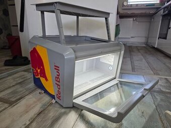 Red Bull chladnicka