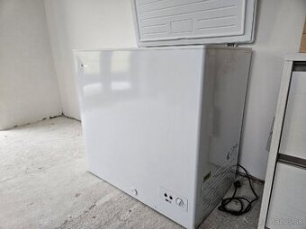 Truhlicová mraznička Candy CCHH 200