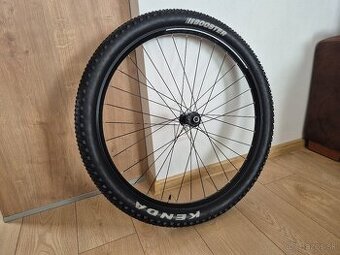 Predám predné MTB koleso Syncros X18 29 takmer nové