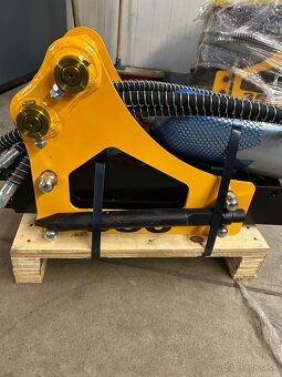 Hydraulické buracie kladivo univerzálne HT08/10