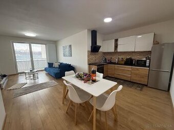 Na prenájom 2 izbový byt v Albeli  Voľný od 1.4