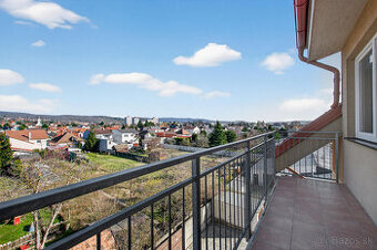 Predaj priestranného 2-izbového bytu s výhľadom na Karpaty, 