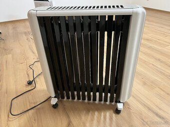 Predám olejový radiátor SENCOR SOH 8112WH, 2500W, biely