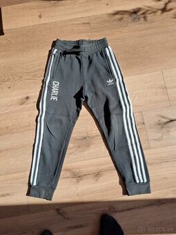 Predam detske teplaky Adidas