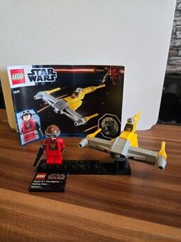 LEGO Star Wars Naboo Starfighter & Naboo