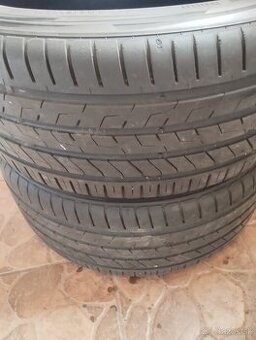 235/40 R18 Matador Hectorra 5.  2ks