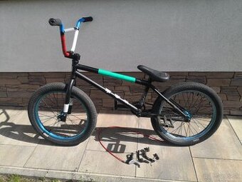 BMX bicykel