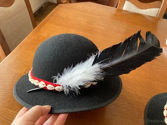 Detský folklórny klobúk pre chlapca 1ks